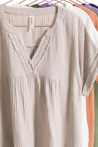 GAUZE ROLLED SHORT SLEEVE RAW EDGE V-NECK DRESS