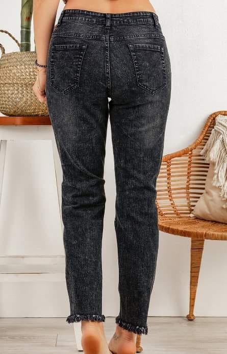 Black Cropped Jeans